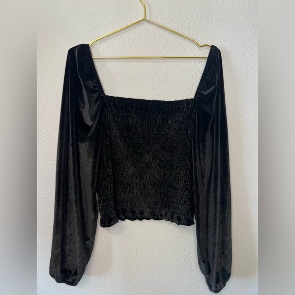 Bagatelle - Shirred Velvet Top - Black - XL Long Sleeve Smocked Blouse - Picture 5 of 10